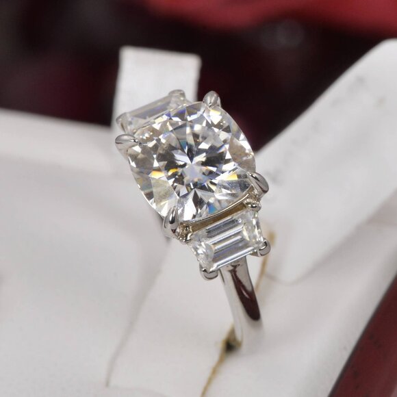 Certified Moissanite 3.5 ct Round Brilliant Cut Egagement Ring 925 Sterling - Picture 2 of 5